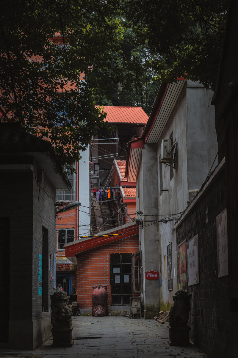 武汉昙华林黄鹤楼