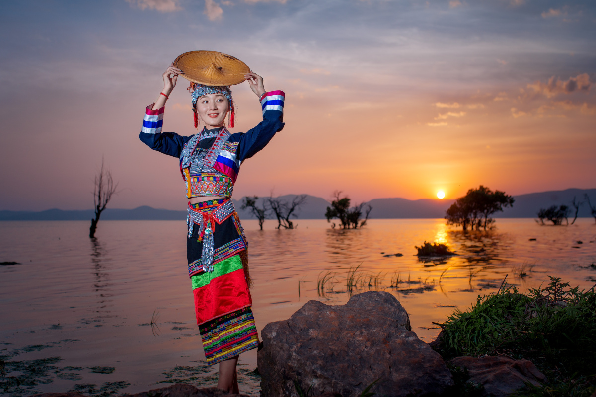 花腰傣是人们对居住在云南红河中上游新平,元江两县的傣族的