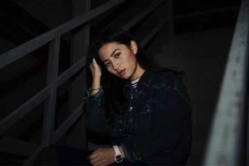 001