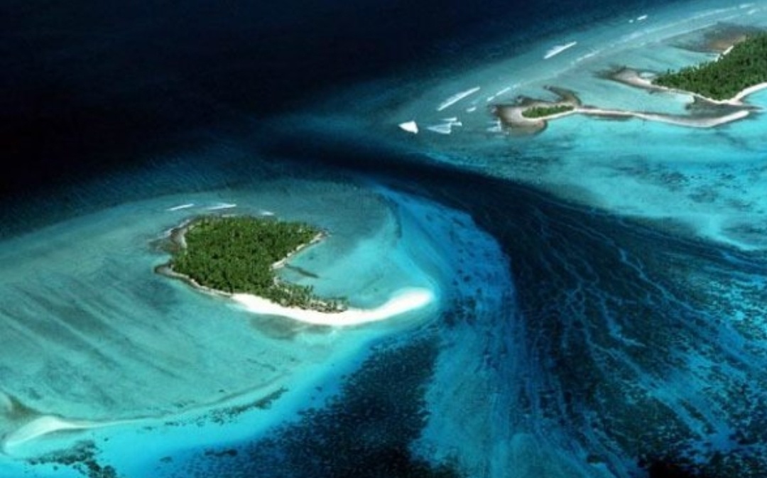 基里巴斯各岛平均海拔高度不足2米,大部地区均属低平的珊瑚岛 - 旭日