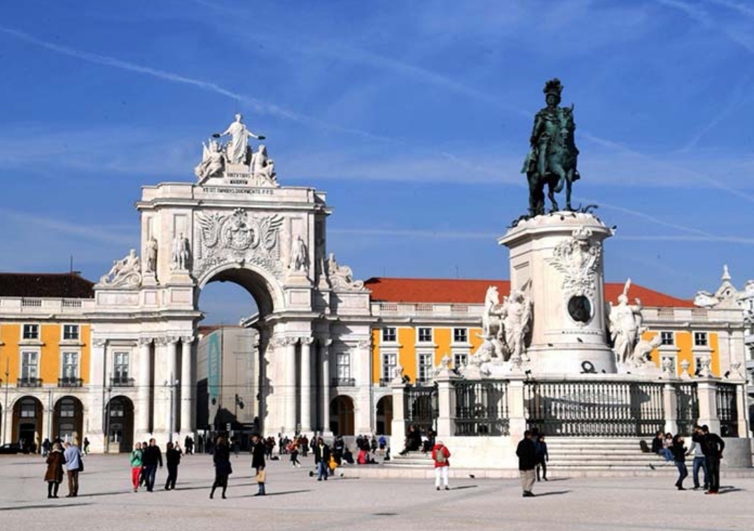 葡萄牙里斯本的商业广场