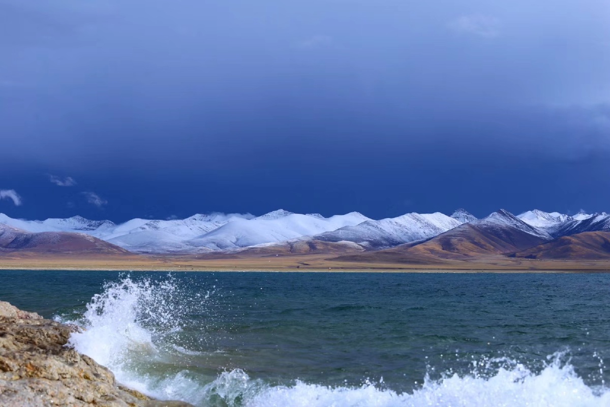 纯净苍穹静谧港湾西藏