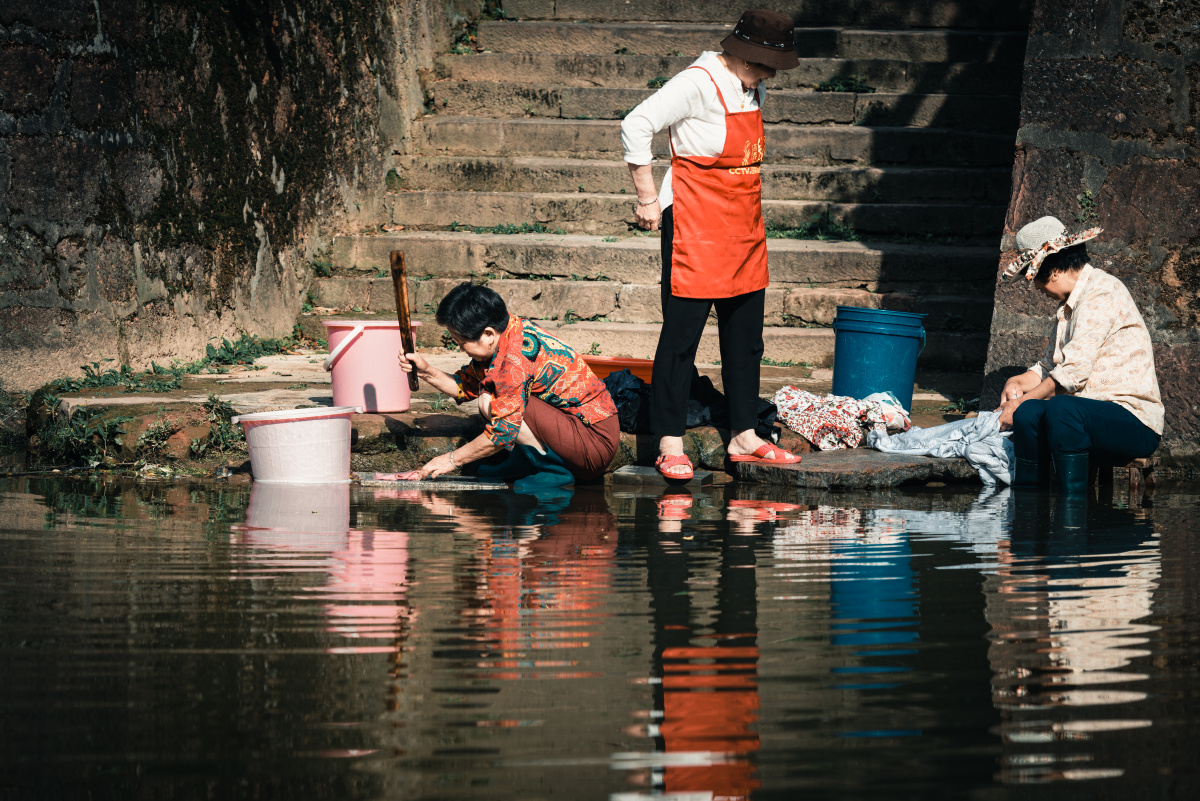 敲打光阴濯尘寰