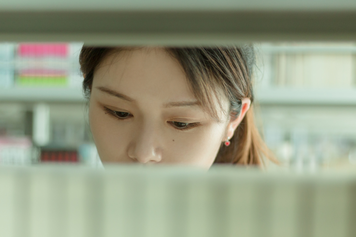 图书馆少女你认真读书的样子我仿佛在诗里见过