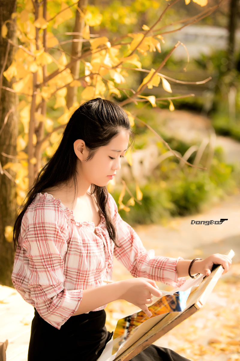写生女孩