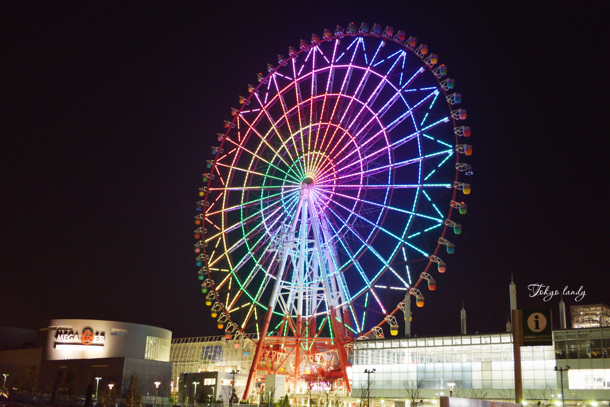 亚洲日本台场五彩斑斓的摩天轮