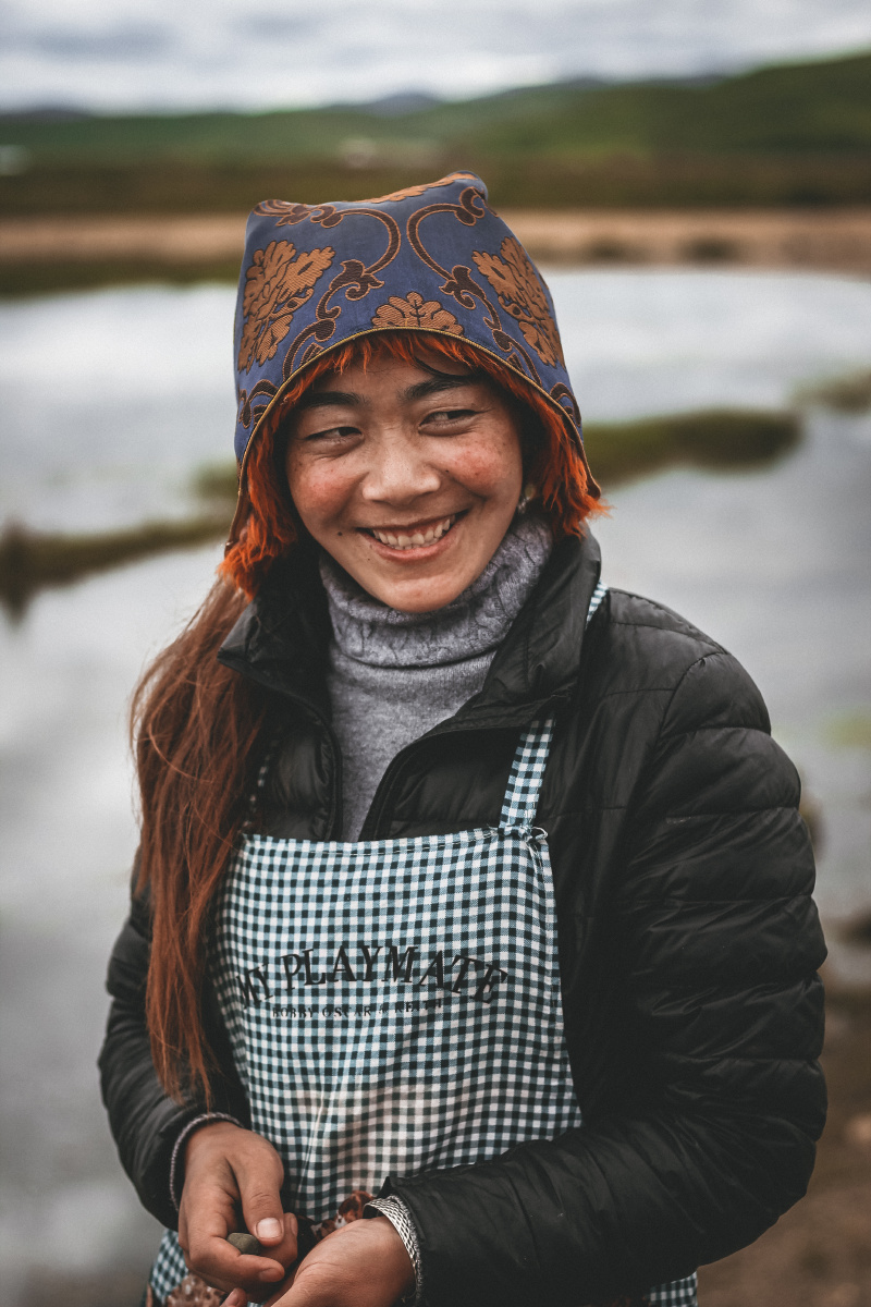 无邪的藏族姑娘