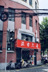 DF7B702E-DD08-487B-81A9-31B9C68FB419/L0/001