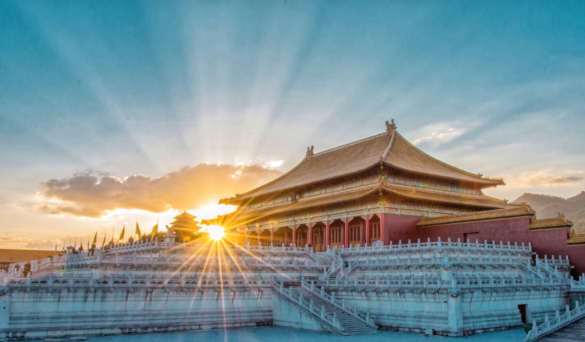 紫禁之巅的曙光