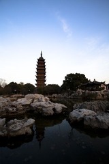 方塔