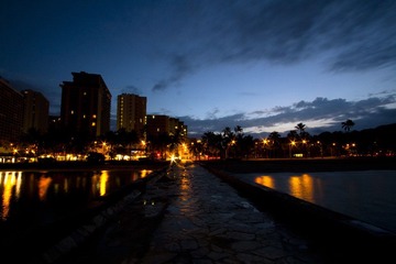 Waikiki海滩的黎明