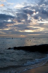 海滩上看日落