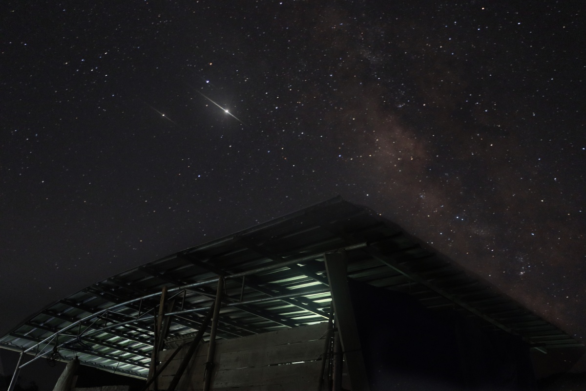 山里孩子的福利星星点灯照亮家门