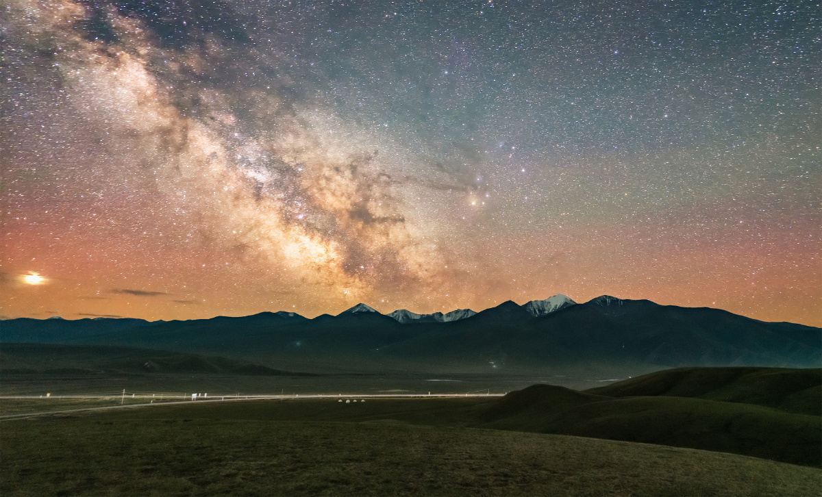 巴音布鲁克草原上的星空 - tick - 图虫