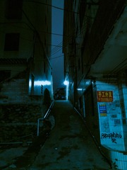 160563
