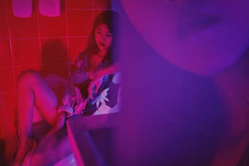 001