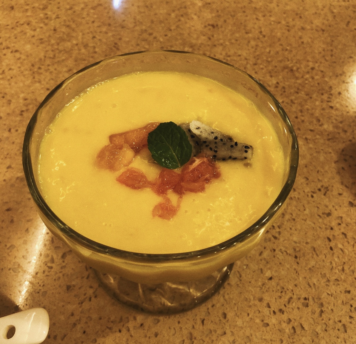 广式早茶 杨枝甘露