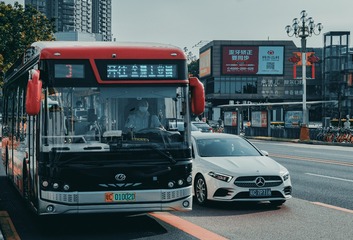 84805