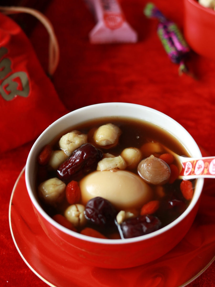 大年初一,一碗红枣桂圆莲子煮鸡蛋,祝朋友们日子红红火火,好事连连