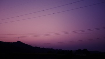 218636