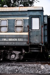 302938