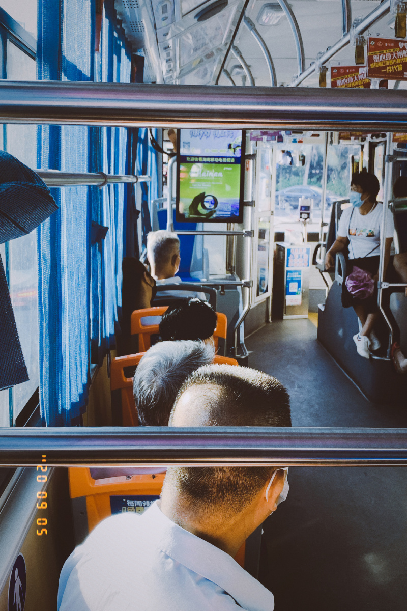 早晨搭乘公交车的人 - 娅芸顺顺 - 图虫