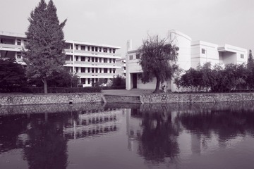 依旧我教室