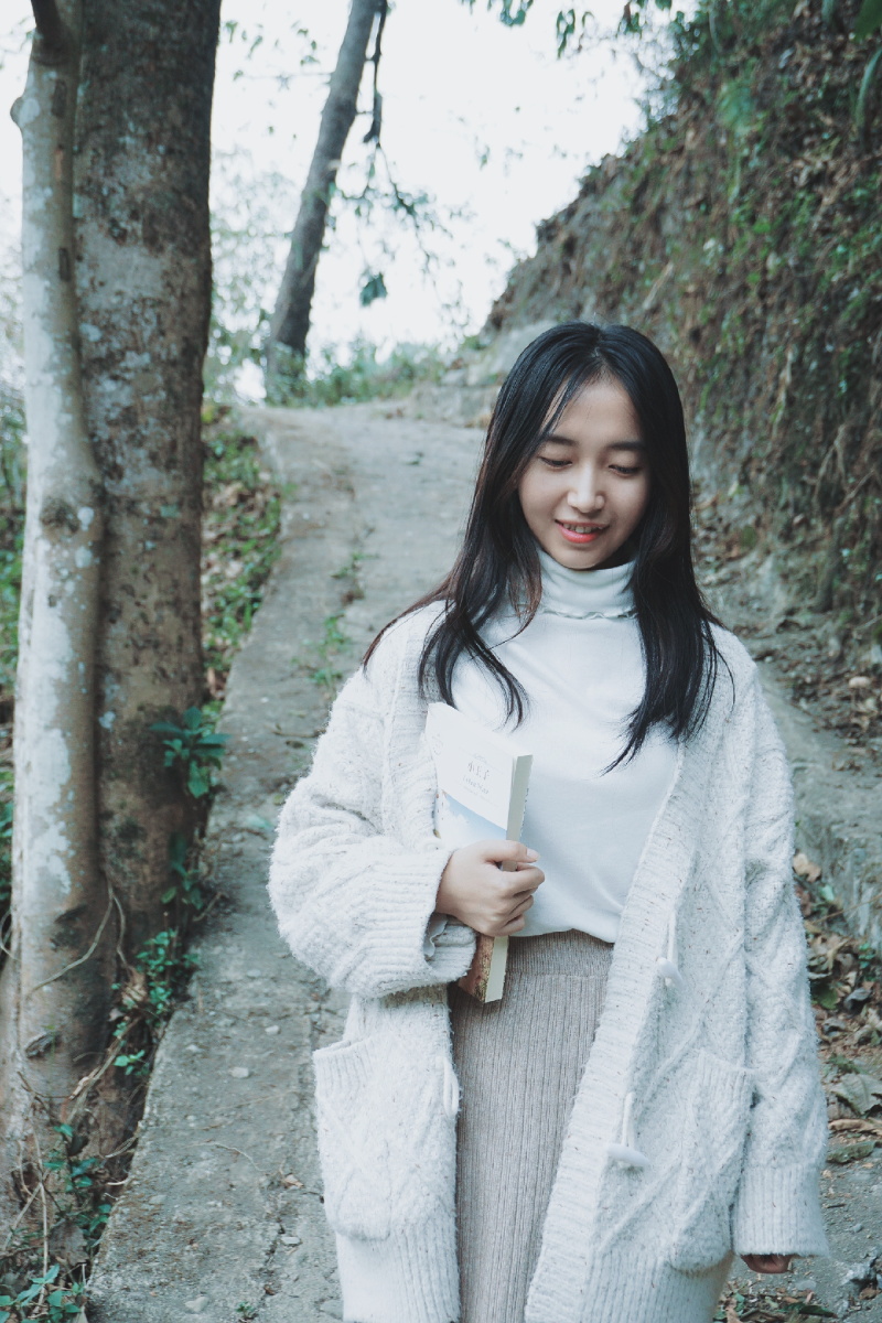 这是我可可爱爱文文静静的小妹妹呀!