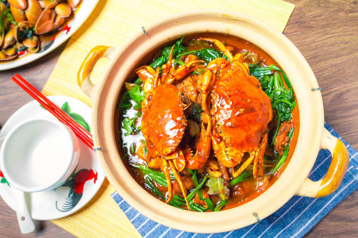 煲仔菜热气腾腾