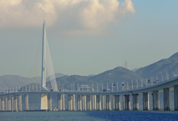 2405545