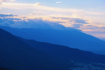 29F57FE7-2D47-471C-A3AC-107C3C879F97/L0/001