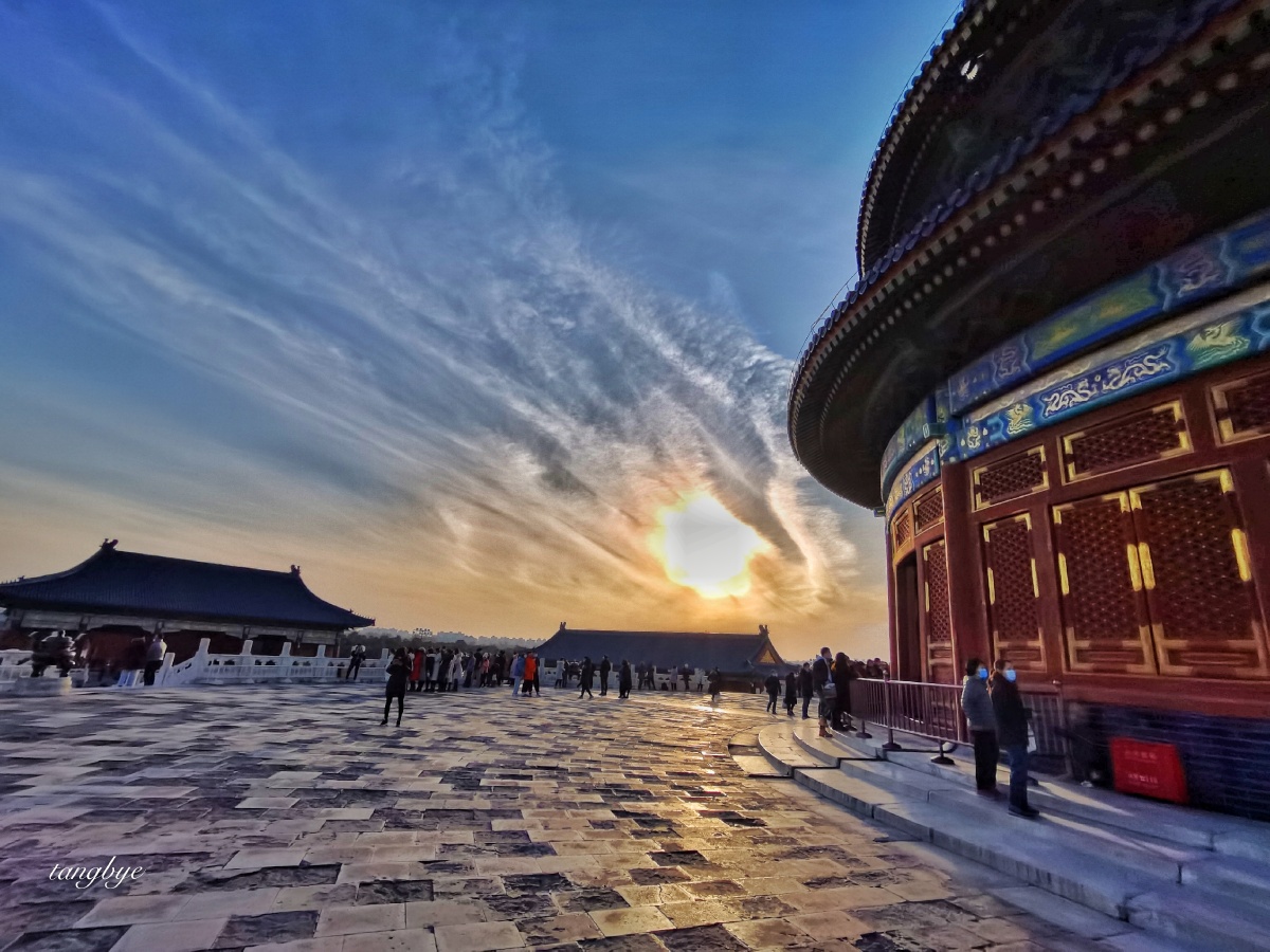夕阳西下北京天坛景色秀美