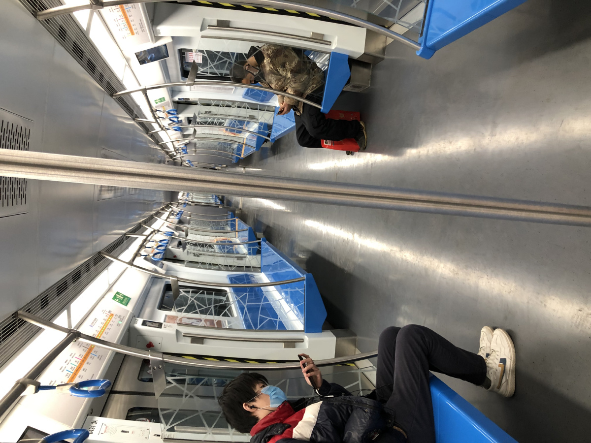 空荡荡的北京地铁