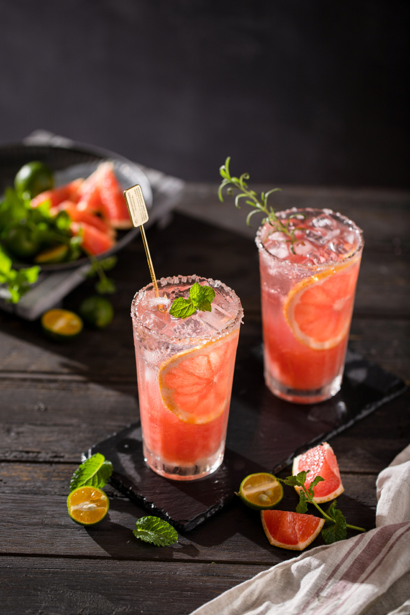 西柚特调鸡尾酒咸狗夏日冷饮冰饮