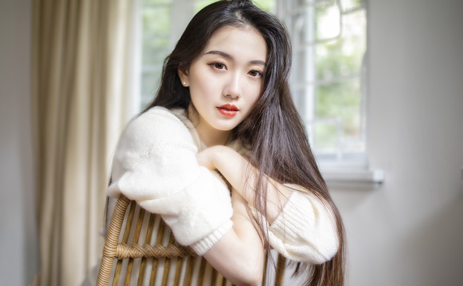 纯欲风模特小麻花摄影张绚