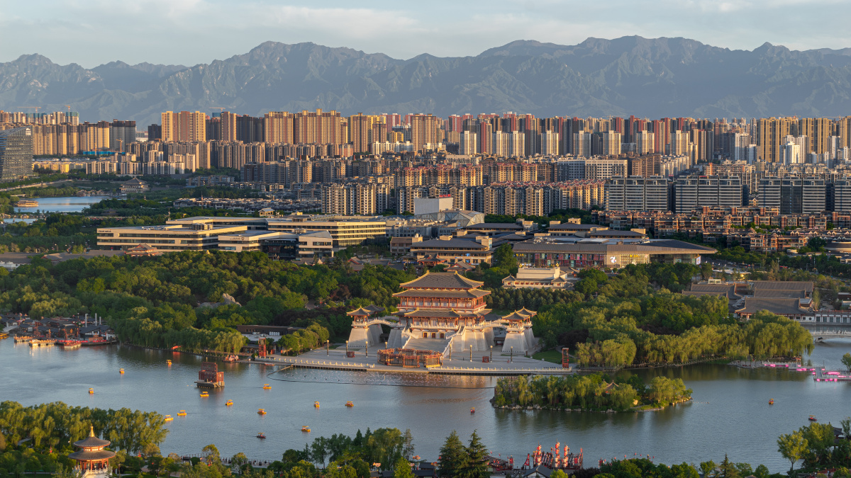 西安曲江和秦岭