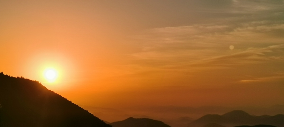 清晨第一缕阳光