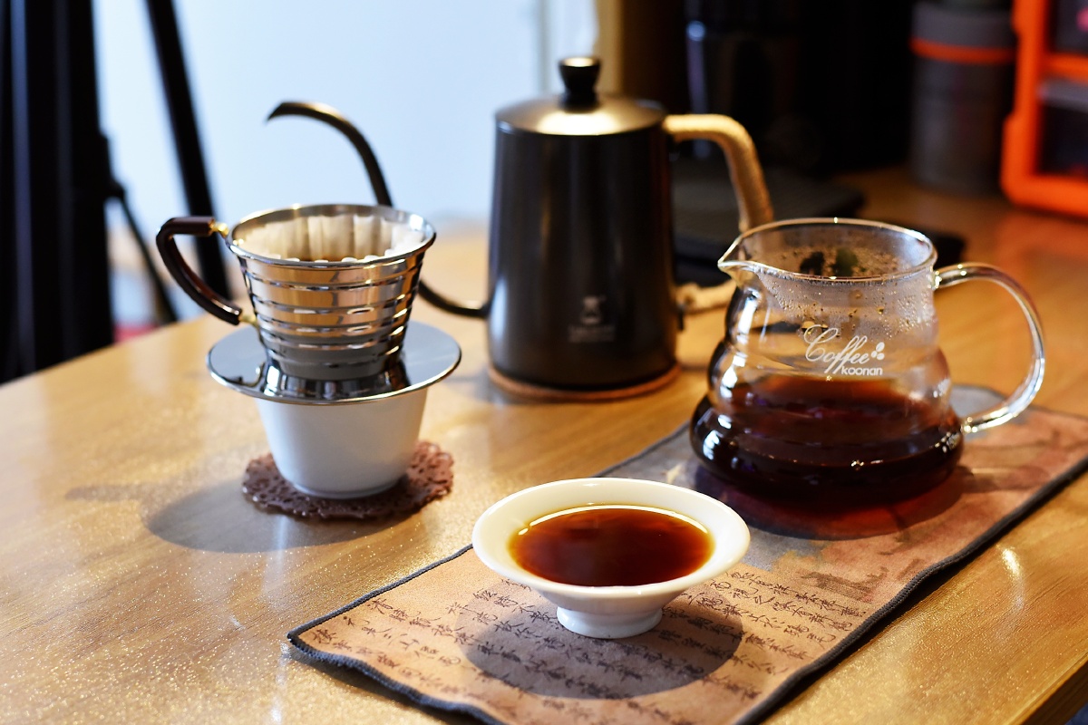 斗笠杯喝咖啡