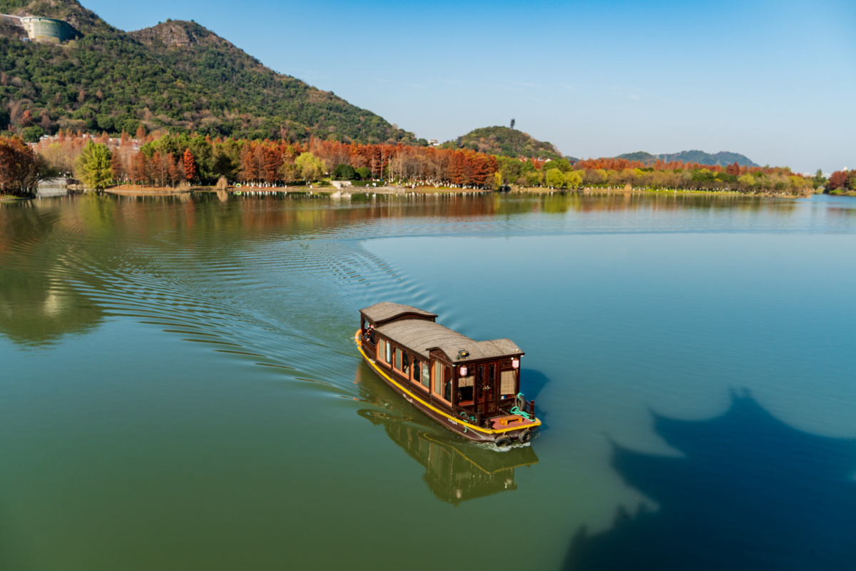 杭州湘湖老虎洞山秋色