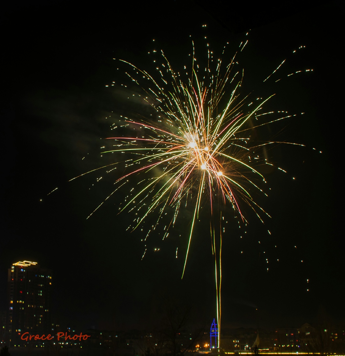 除夕之夜小礼花