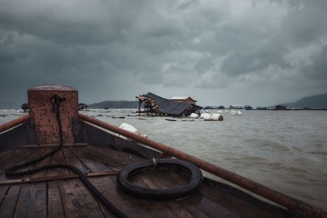 8.Damaged working station