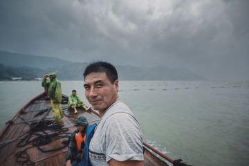 10.Fishermen finish repairing and gonna return to the shelter