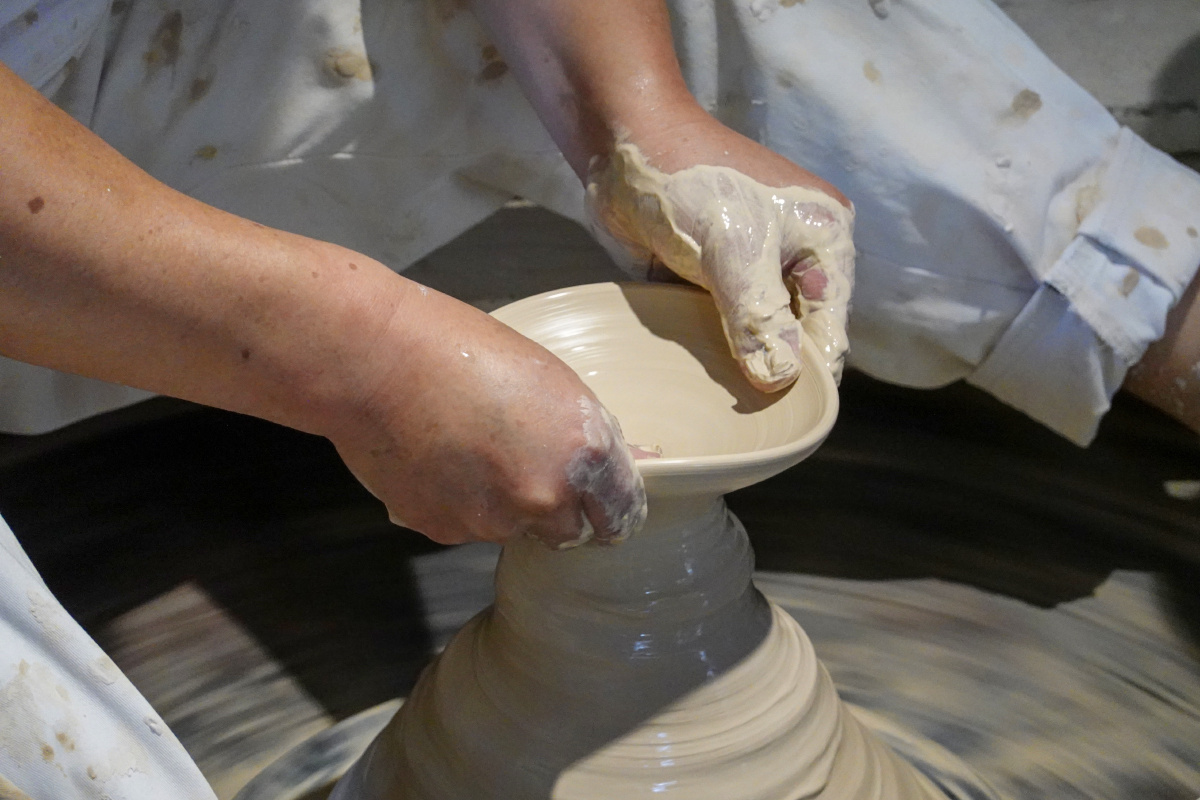 景德镇古窑民俗博览区拉坯展示