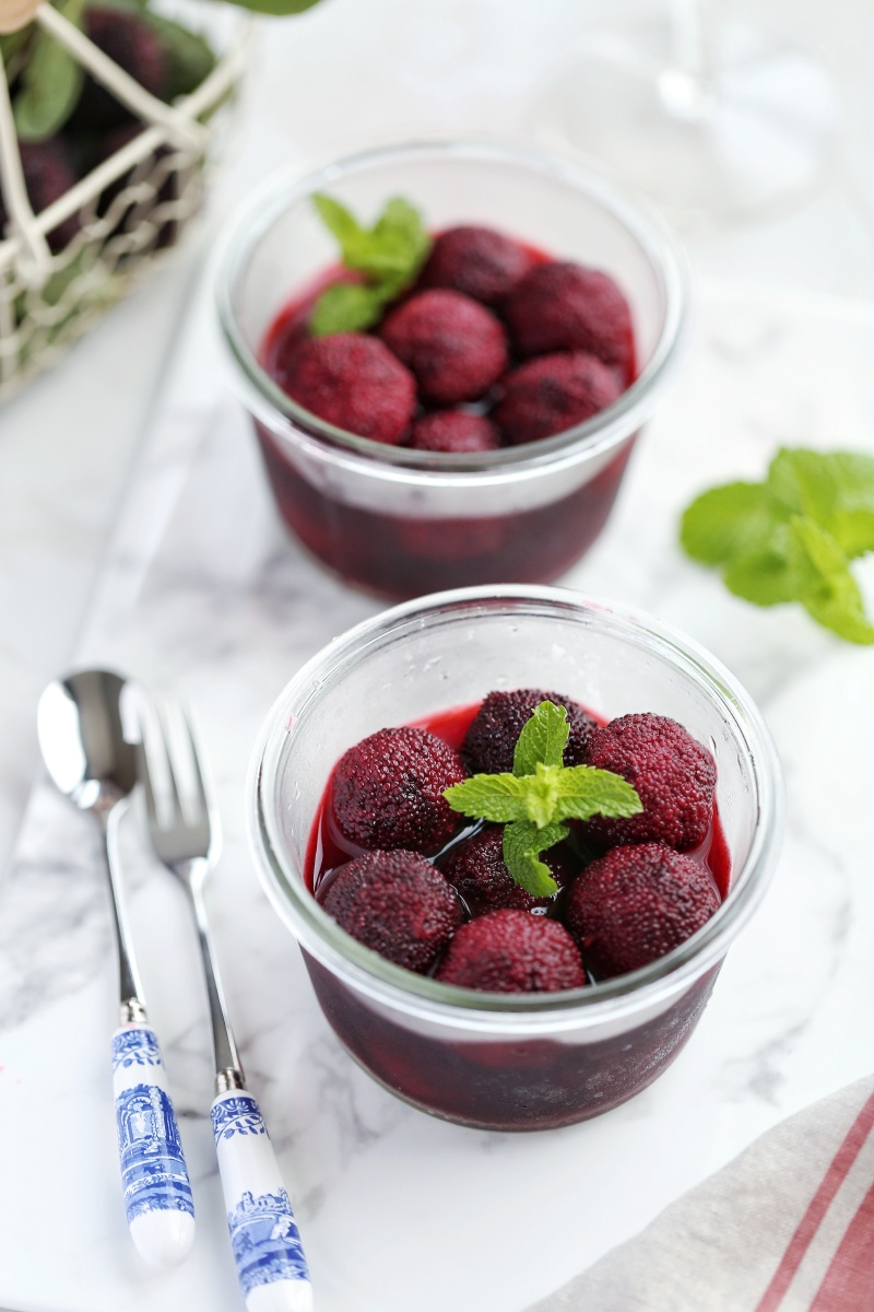 杨梅季,煮了冰糖杨梅,杨梅水当饮料,熟杨梅冰镇后吃美味又放心