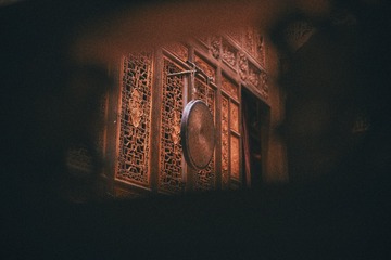 001