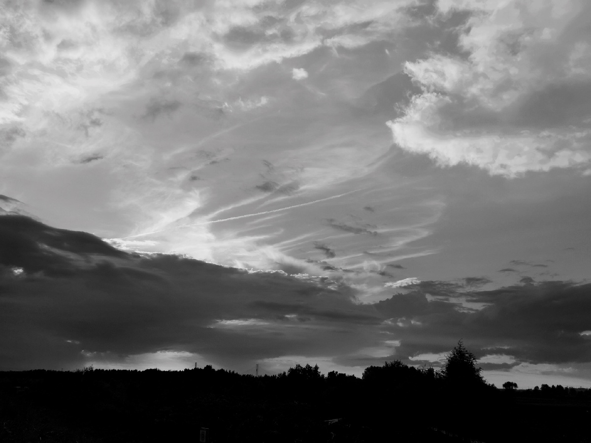 线条丰富的天空