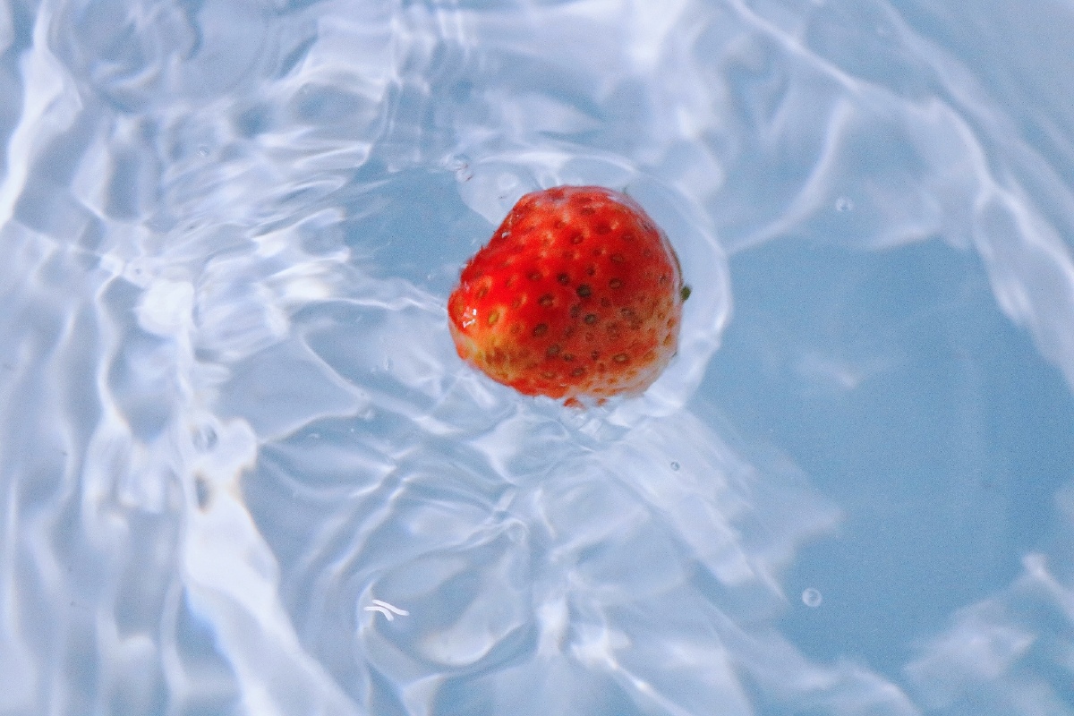 蓝色与草莓最配的季节