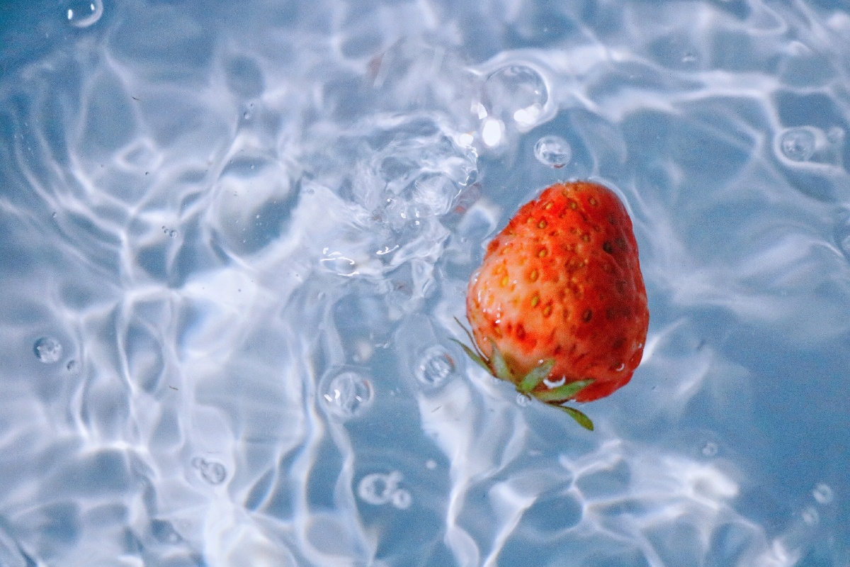 蓝色与草莓最配的季节