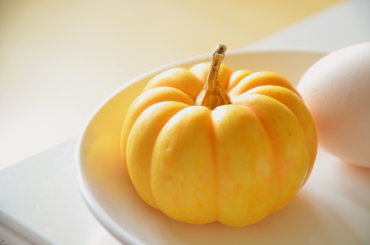 自带光环的金色小南瓜|剥到流泪外糙里嫩的洋葱