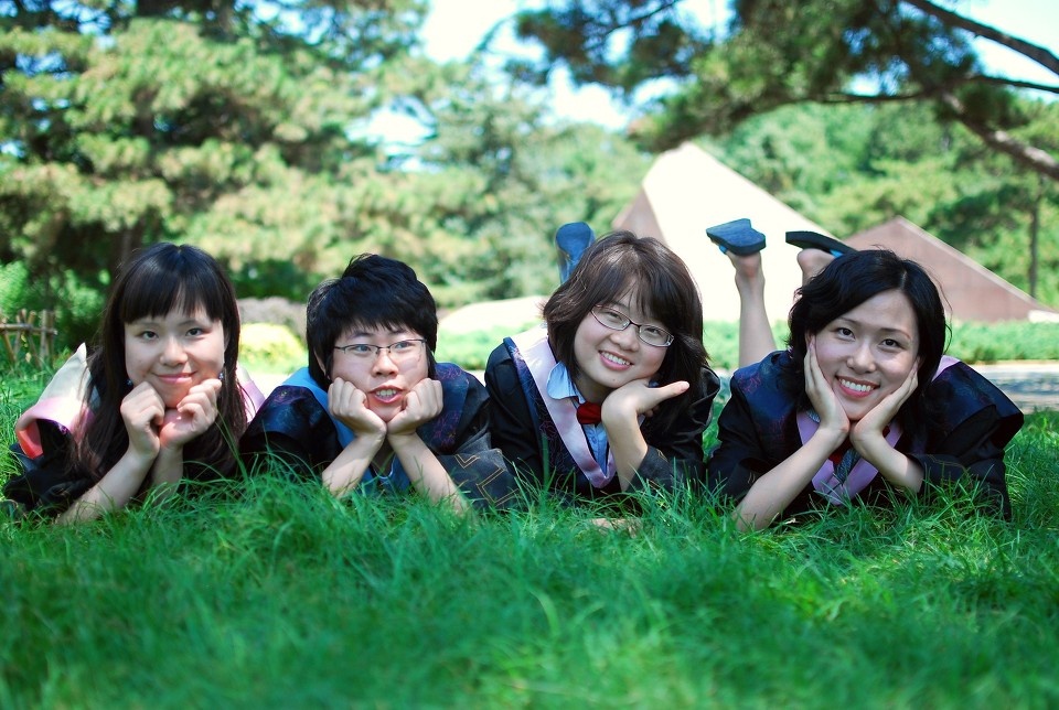 毕业季之光华化院静园草坪